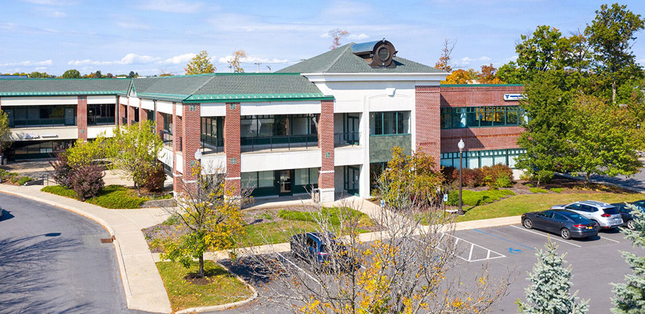 james3-450x922 St James Plaza located in Niscayuna, NY. Call today for leasing deals.